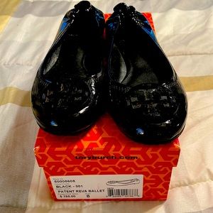 Tory Burch patent leather flats, Like New. Only worn once. Gorgeous!